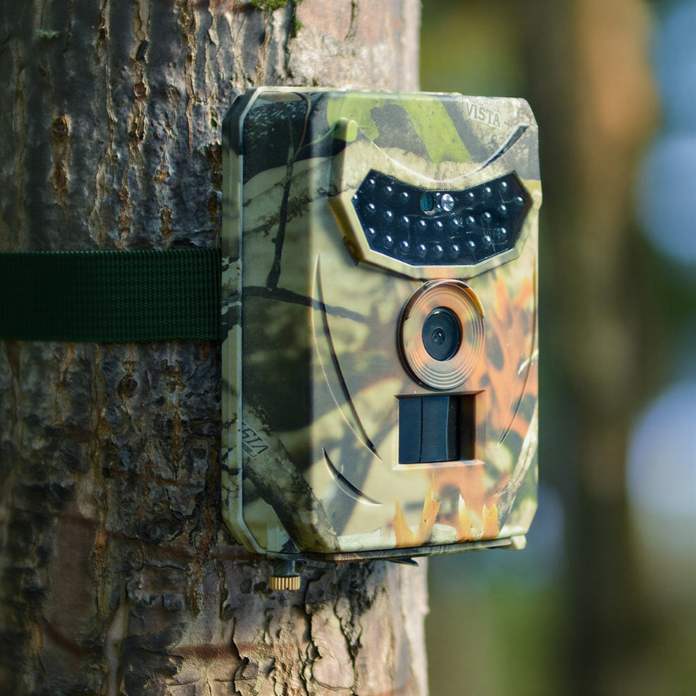 Full HD trail camera with screen